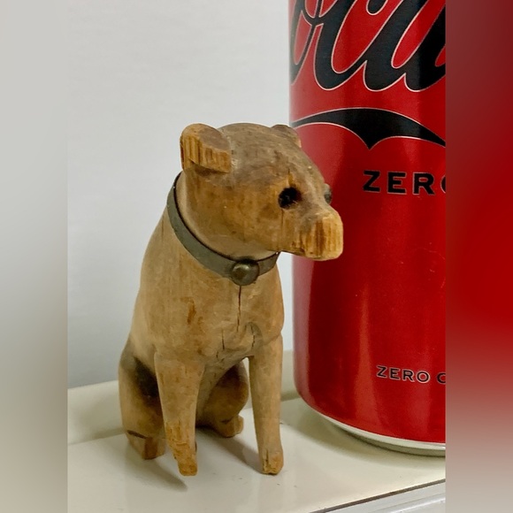 Late 19th Century Antique Rustic Primitive Hand Carved Sitting Toy Dog Statuette - Picture 5 of 16